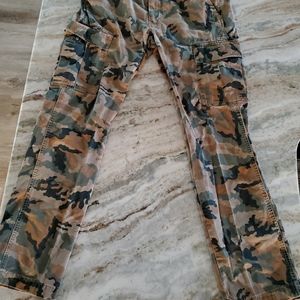 Levi's 541 Camo Cargo Pants